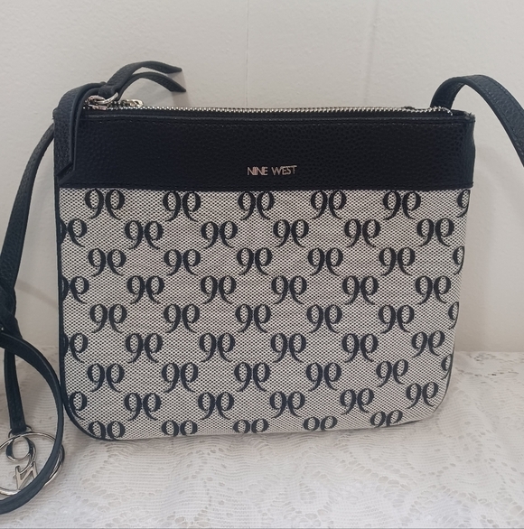 Nine West Handbags - Nine West Crossbody